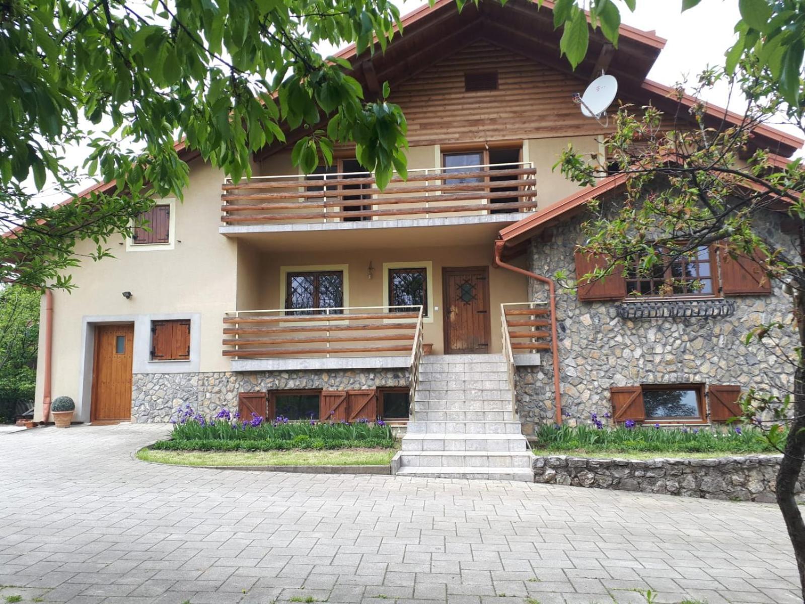 Moj Dan Apartment Огулин Екстериор снимка